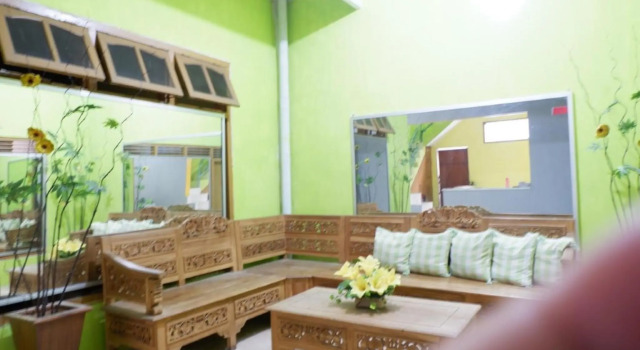 Dul Haus Ir Guest House Syariah, Varaa Matkakoti Batu East Java, lähellä Kali Watu Rafting