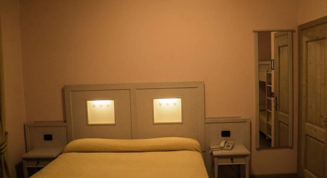 Hotel Franca, Book Hotel Hoteller i Valtellina med pool, Swimmingpool