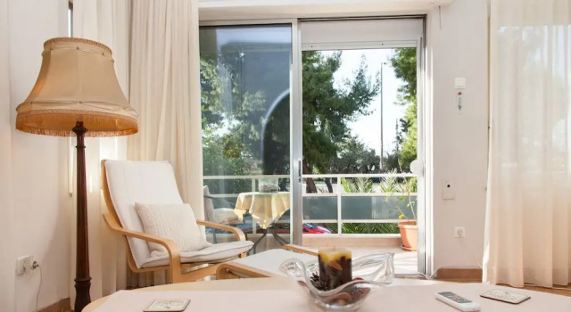 Апартаменты Fabulous Apartment Across Flisvos