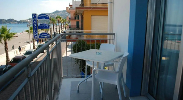 Двухместный номер Standard с балконом и с видом на море Maniel Beach Hotel