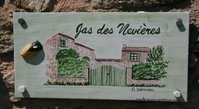 Le Jas des Nevières, Book Hotel Pierrerue Marseille