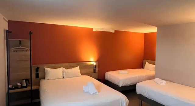 Семейный номер Standard Sure Hotel by Best Western Nimes Est