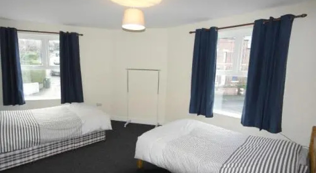 55A Derbyshire Lane, Забронировать Апартаменты/квартира Отели Шефилд с парковкой, рядом с The Play Arena, Парковка
