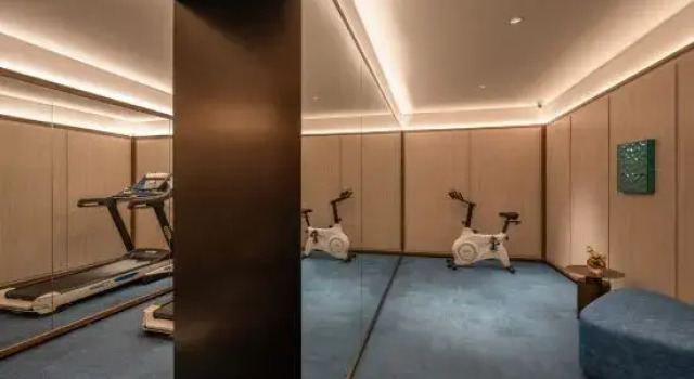 Super 8 Select Hotel (Beijing Tiancun Subway Station Branch)