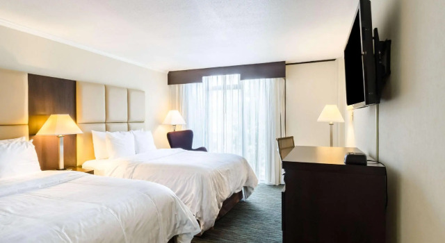 Четырёхместный номер Standard Blue A Modern Hotel, an Ascend Collection Hotel