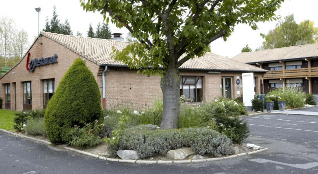 Четырёхместный номер Standard Campanile NATURE - Lille Est Villeneuve-dAscq