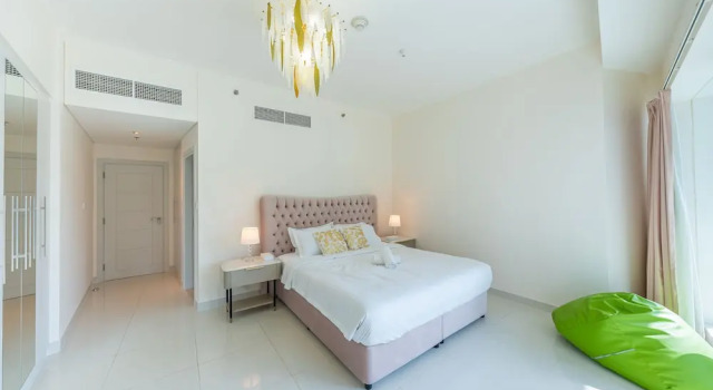 Tanin - Luxury Waterfront Apt with Stunning Marina Views, Забронировать Апартаменты/квартира Дубай-Марина , рядом с Jumeirah Palm Tram Station