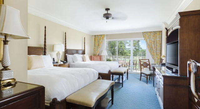 Четырёхместный номер Standard с балконом и с красивым видом из окна Inn and Club at Harbour Town