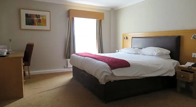 Номер Executive Burn Hall Hotel