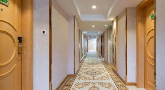 Vienna International Hotel Guangdong Foshan Shunde Ronggui, Rezervovat Hotel Hotely v Guangdong s bazénem, Bazén