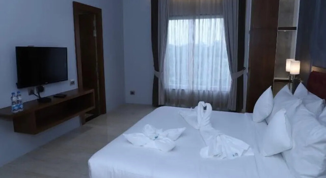 The Royal Class Hotel