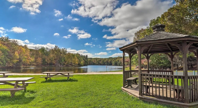 Poconos Summer Escape: Pool Access & Hot Tub!, Book Hotel Stroudsburg 
