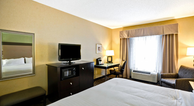 Holiday Inn Express Hotel & Suites Christiansburg, an IHG Hotel, Prenota Hotel Christiansburg 