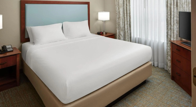 Residence Inn By Marriott Charleston Mt. Pleasant, Забронировать Отель Отели Маунт-Плезант с завтраком, рядом с East Cooper Medical Center, Завтраки