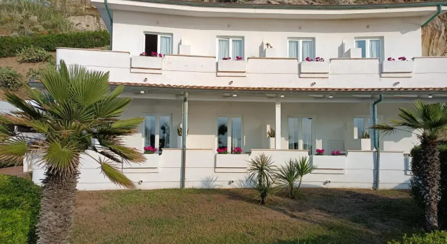 Borgo di Riaci Beach Resort