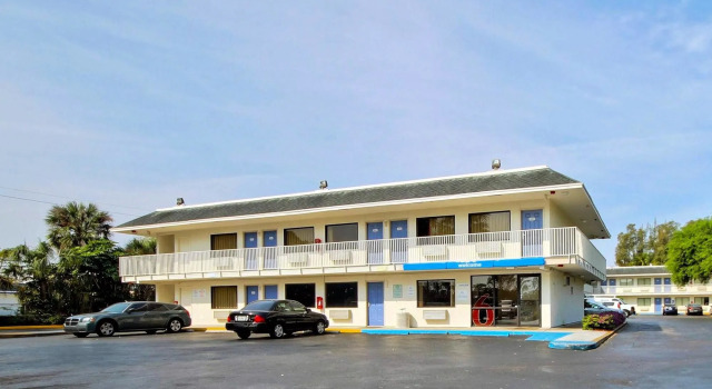Travelodge by Wyndham Pompano Beach, Rezervați Motel Pompano Beach Broward County
