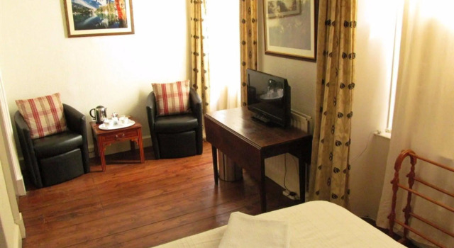 Lantern Guest House, Забронировать Гостевой дом Бротон Эдинбург, рядом с Национальный музей Шотландии