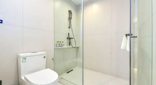 Ye and Chen Esports Film Hotel (Shijiazhuang Railway Station Hebei Art Center Store)