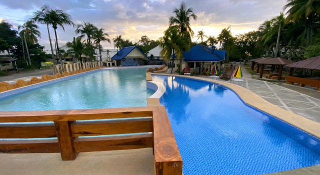 Двухместный номер Deluxe Acacia Hotel Bacolod