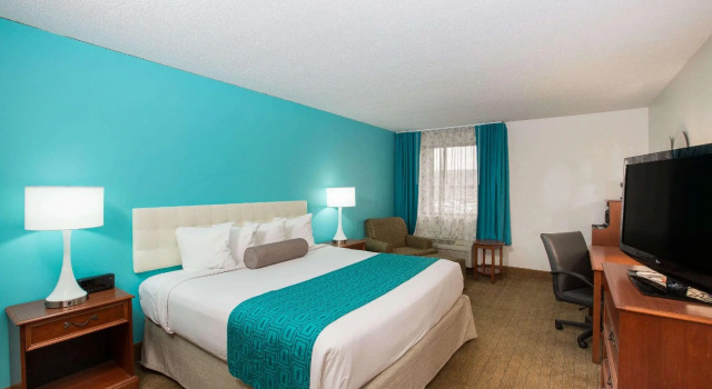 Двухместный номер Standard Howard Johnson by Wyndham Evansville East