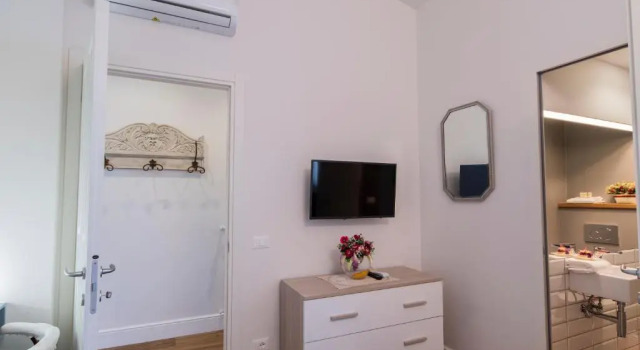 Oltrarno Lily Suite, Prenota Hotel Firenze Toscana