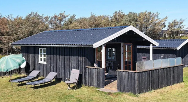 Коттедж 4 Person Holiday Home in Lokken