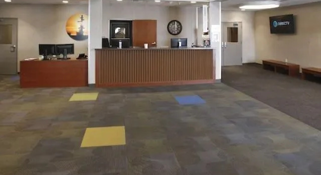 Arctic Oilfield Hotel, Rezerwuj Hotel Prudhoe Bay Alaska