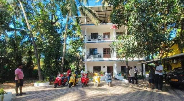Sabina's Guest House, Rezerwuj Pensjonat Hotele w North Goa z parkingiem, Parking
