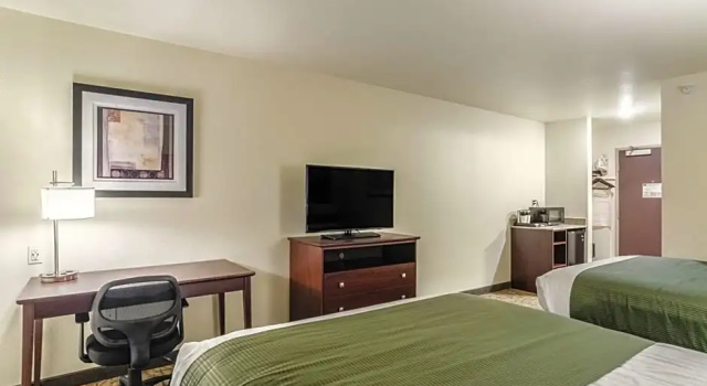 Номер Economy Cobblestone Inn & Suites - Bridgeport
