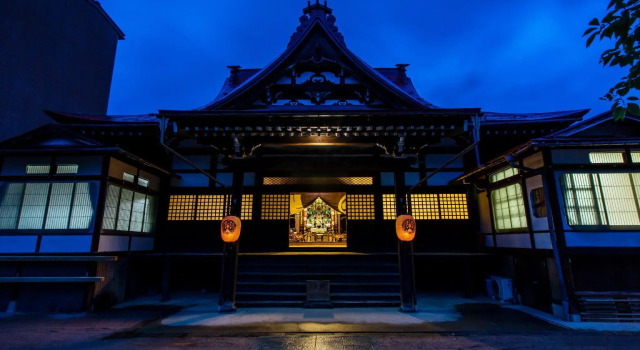Temple Hotel Takayama Zenkoji, Забронировать Отель Такаяма Гифу, рядом с Kusakabe Heritage House
