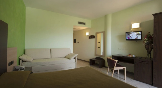 Трёхместный номер Standard с балконом Hotel Le Ginestre