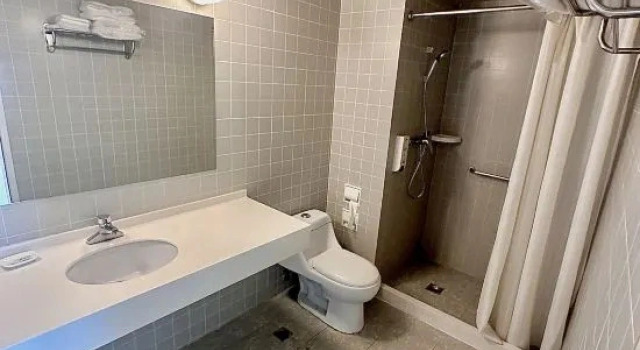 Четырёхместный люкс Business Jinjiang Inn (Tianjin Gangguan Company)