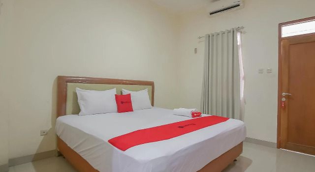 RedDoorz near IPDN 2, Rezervați Hotel Sumedang West Java