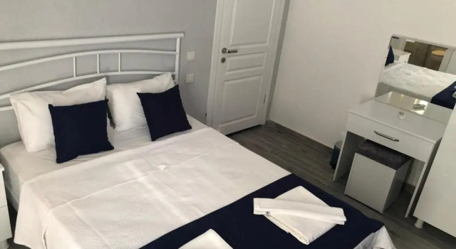 Двухместный номер Standard с балконом Lizo Hotel