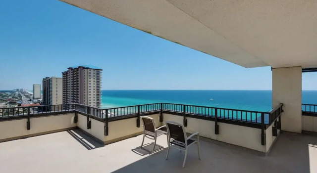 Номер Standard Rooftop Views of The Gulf! 1800 Square Foot Private Rooftop Terrace