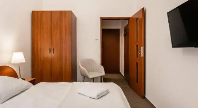 Vila Vyšehrad, Забронировать Отель Отели Лугачовице 3 звезды, 3*