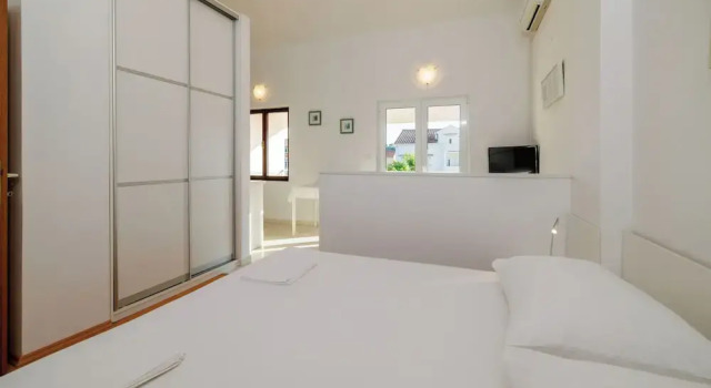 Студия Apartments Biserka