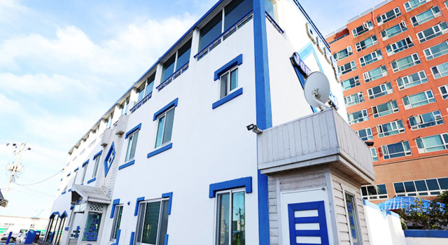 James Blue Guesthouse