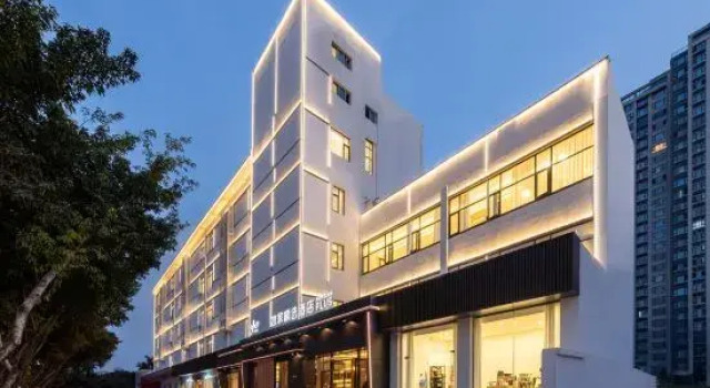 Home Inn Plus (Mianyang Municipal Government High‑Speed Rail Station Branch), Varaa Hotelli Hotellit Sichuan pysäköinnillä, Pysäköinti