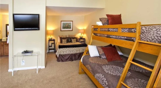 St Anton Condos # 4 2 Bedrooms 2 Bathrooms Condo, Varaa Huoneisto Mammoth Lakes Mammoth