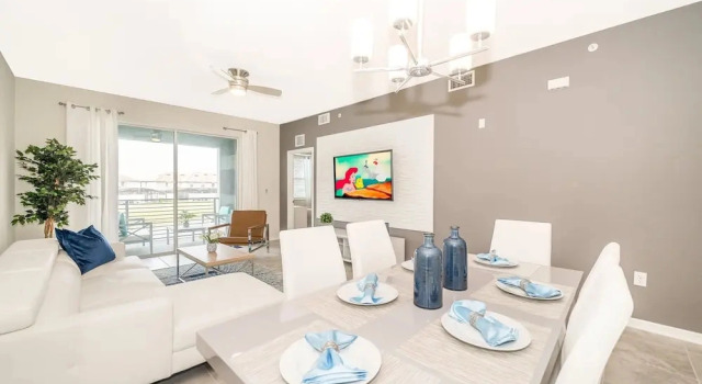 Коттедж Elegant 2bed Condo in Storey Lake Prime Location