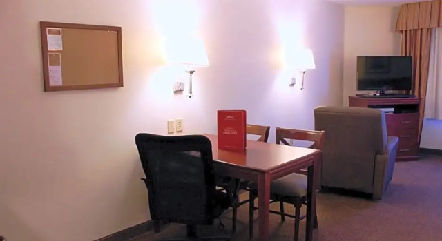 Номер Standard MainStay Suites Fitchburg - Madison
