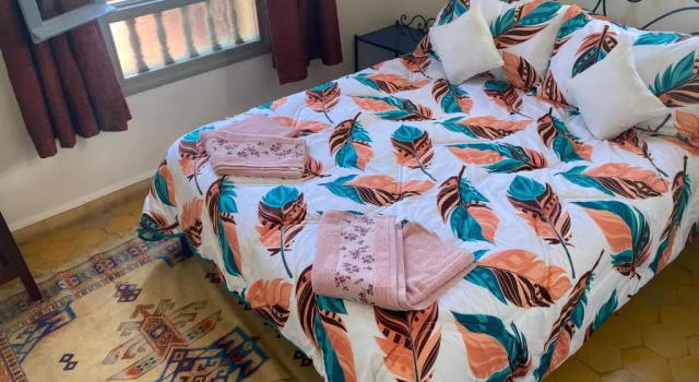 Essaouira Beach Hostel, Забронировать Хостел Отели Марракеш-Тенсифт-Эль-Хауз с парковкой, Парковка