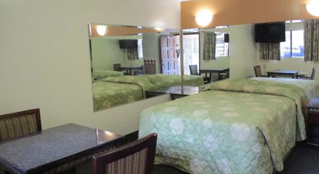 Golden West Manor Motel