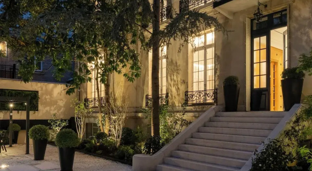 Вилла Luxury HIGHSTAY - Luxury Serviced Villa - Poincaré