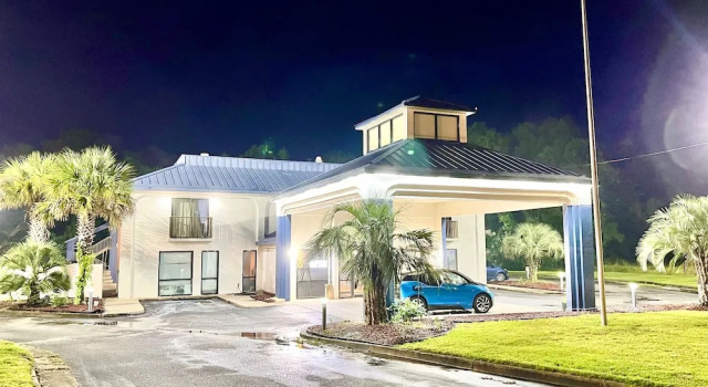 Bayou Inn & Suites, Prenota Hotel Hotel a Alabama con parcheggio, Parcheggio