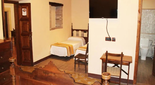 Четырёхместный номер Standard Hostal Rural Mas Blanc