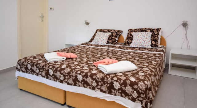 Apartments Dubravka, Забронировать Апартаменты/квартира Нечуям Solta Island, рядом с Пляж у Бухты Ливка