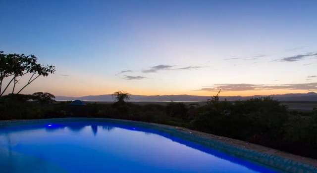 Manyara Wildlife Safari Camp Hotel