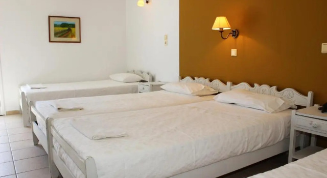 Четырёхместный номер Standard Ikaros Art Hotel